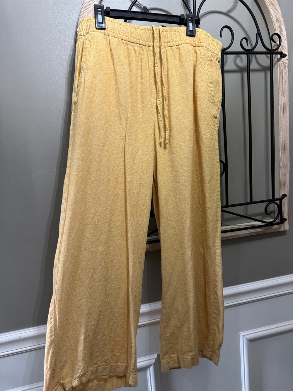 Old Navy Yellow Drawstring line blend medium petite wide leg  high rise